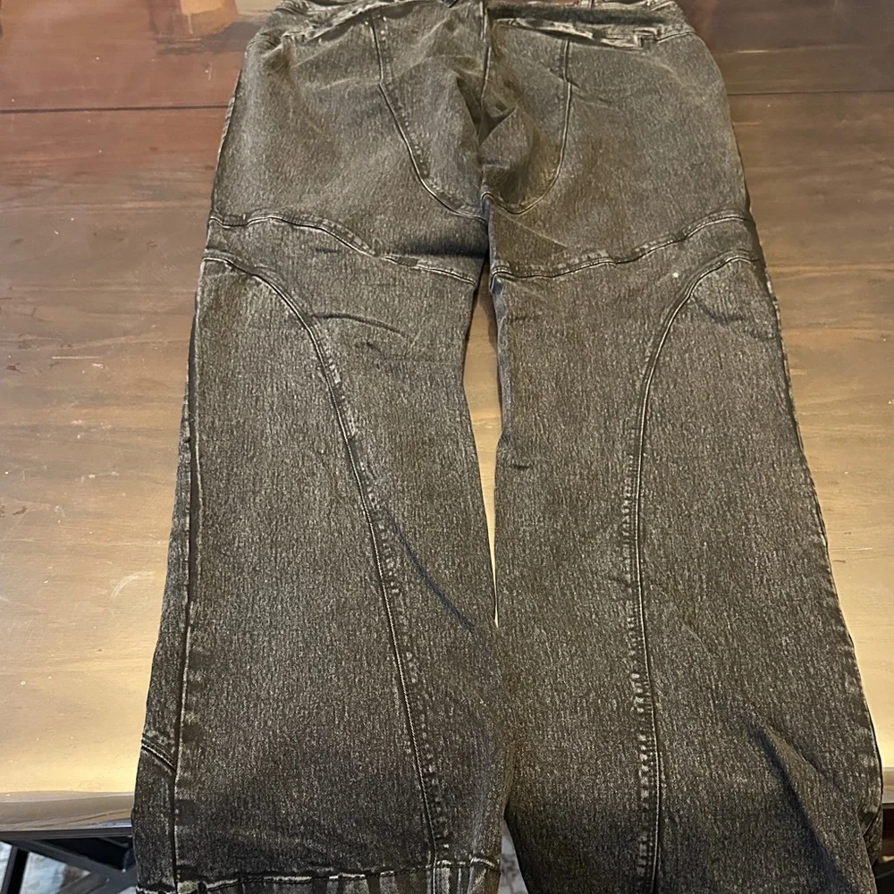 Stylish Black Women's Jeans - Picture 7 of 7